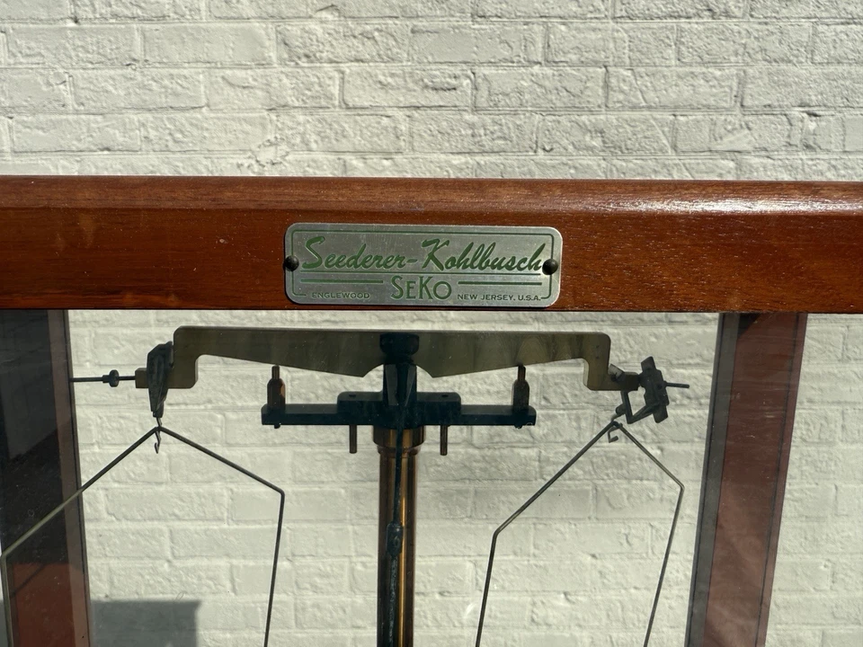 复古 Seedorer-Kohlbusch SEKO 分析平衡桃花心木和玻璃盒 — 第 2/4 张图片