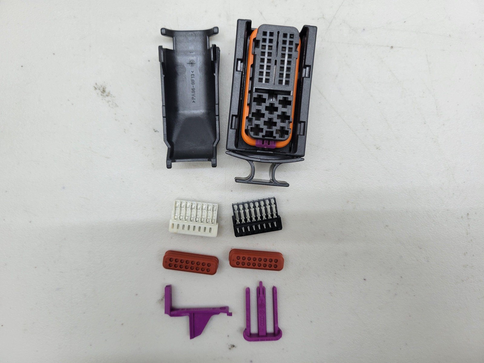 Rolls Royce / Bentley Connector HSG 038906379B
