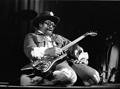Guitarist Bo Diddley onstage at the Cincinnati Pop Festival in 197- Old Photo 1