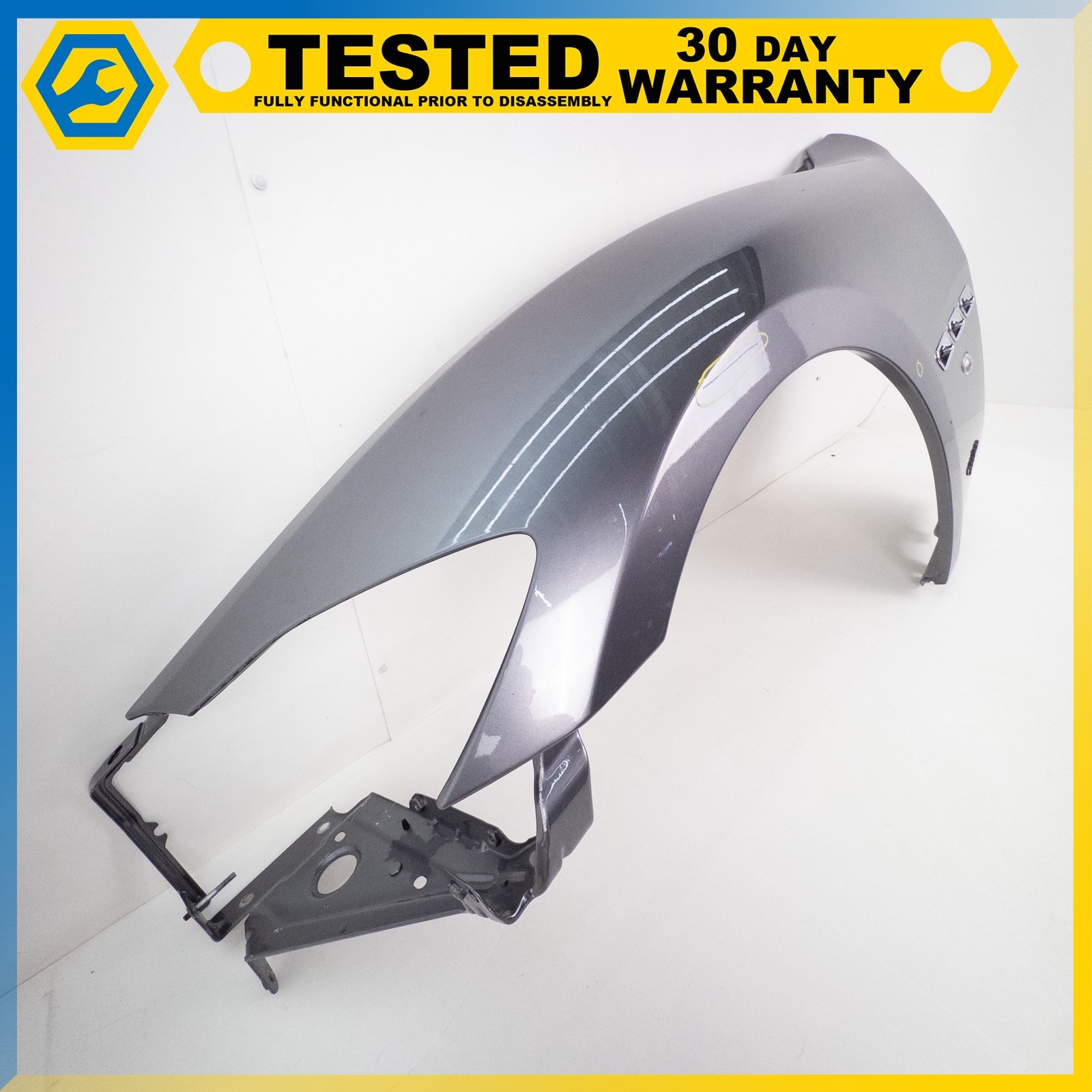 Maserati GranTurismo 2008-2019 Front Left Side panel Gray