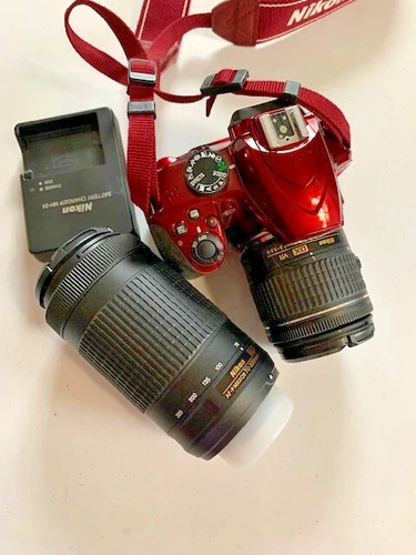 RED NIKON D3400 DIGITAL CAMERA TELEPHOTO LENS MANUAL CASE BATTERY CHARGER