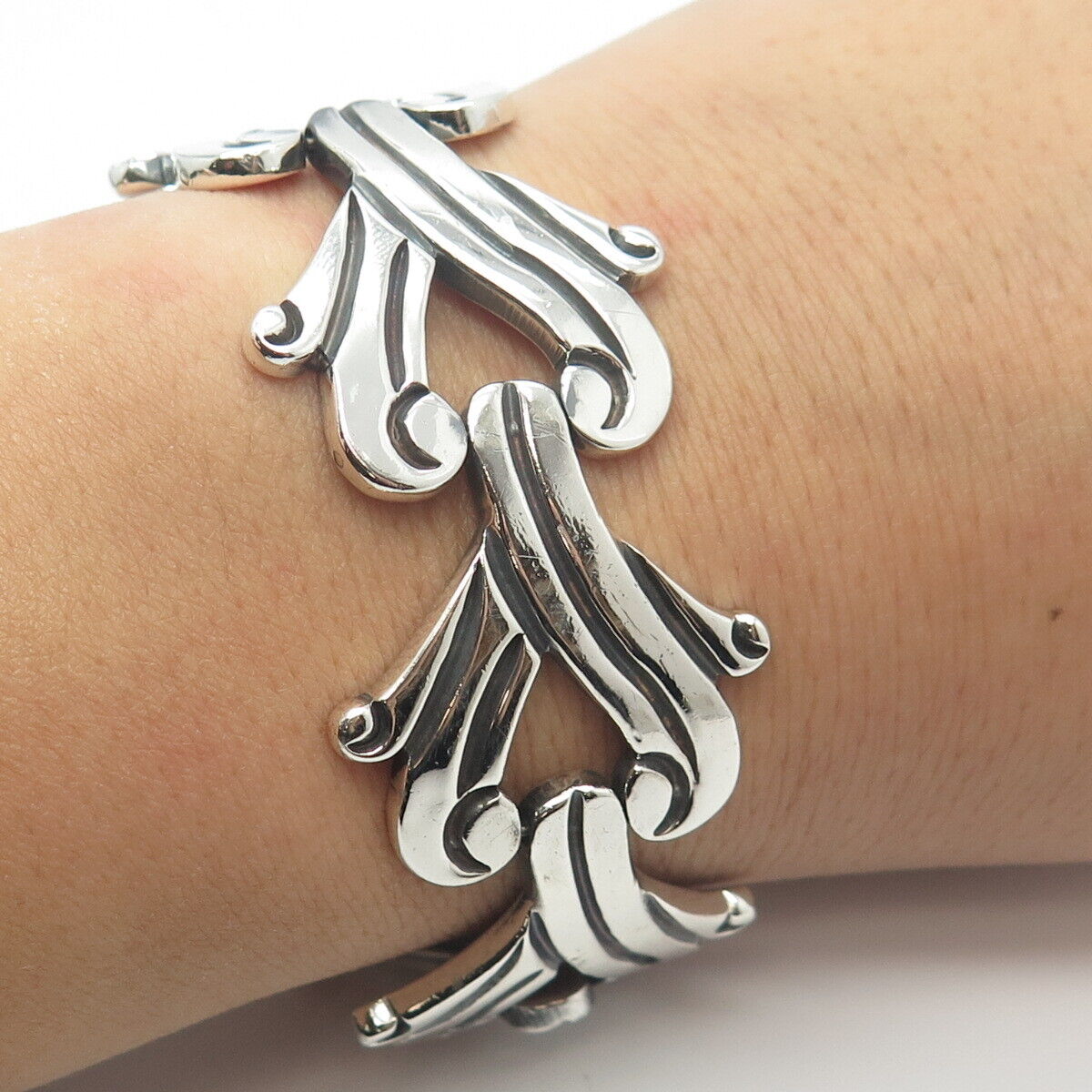 925 Sterling Silver Vintage Mexico Taxco Ornate Heart Link 925 Sterling Silver Vintage Mexico Taxco Ornate Heart Link