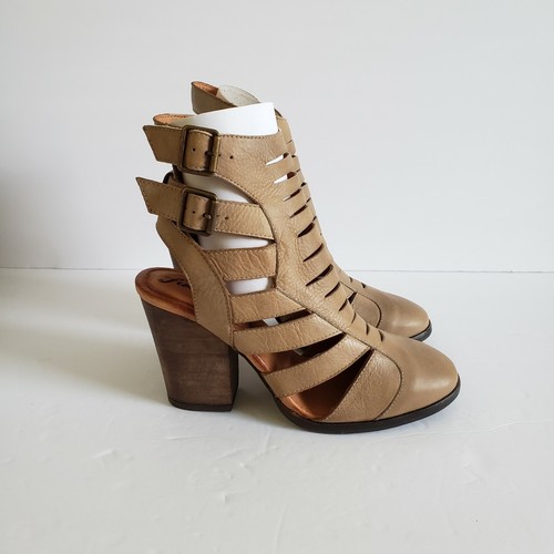Free People Women Hayes Heel Boots Faded Khaki US Sz 7/7.5 EU Sz 38 - Picture 3 of 8