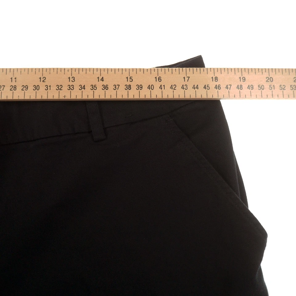 Pantalones cortos chinos Venezia negros para mujer 18 Foto 2 de 4