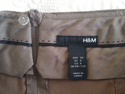H&M 10, fitted tailored skirt, slim fit figure hugging stretch knee length, slit - Picture 7 of 8
