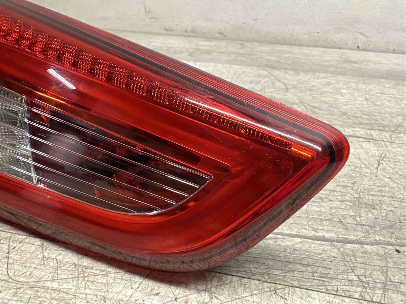 06700046820 I 2014 - 2020 MASERATI GHIBLI REAR LEFT SIDE INNER TAILLIGHT OEM SDN