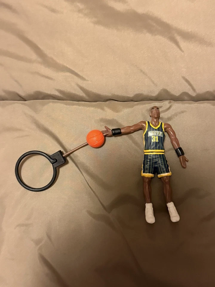 Cuatro 4 estatuillas de Reggie Miller Foto 2 de 4