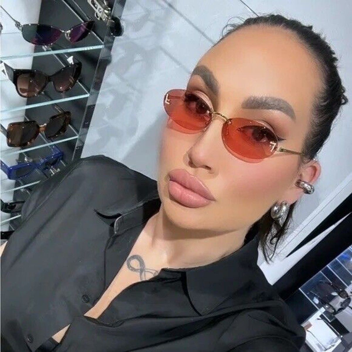 FENDI First FE4075US 30S Crystal Shiny Endura Gold Red Lens