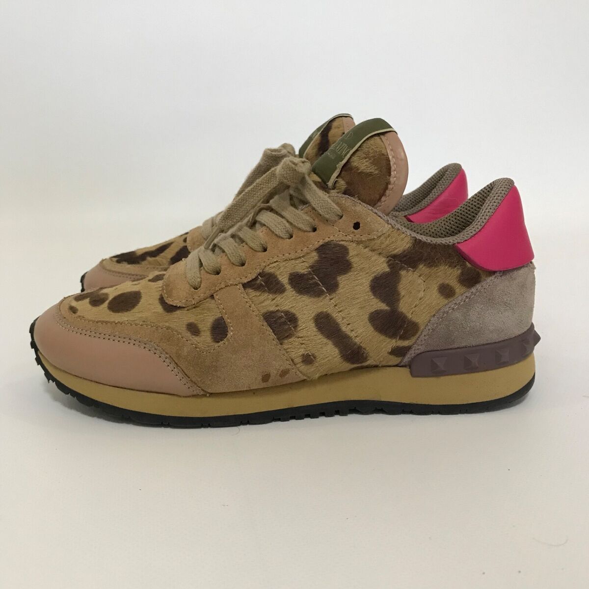 VALENTINO Garavani Rockrunner Leopard Print Sneakers Leather VALENTINO Garavani Rockrunner Leopard Print Sneakers Leather
