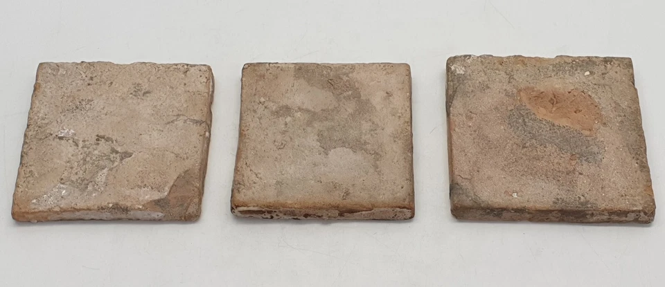 Juego de 3 azulejos florales españoles pintados a mano siglo XVIII 4" X 4" AE1 Foto 2 de 2