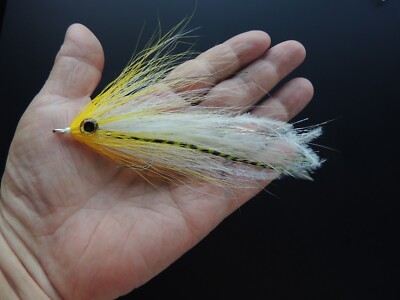 S021 1 ea Hollow Fleye Deciever Mustad 3/0 Fishing Fly Striper Bluefish GT