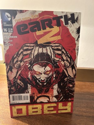Earth 2 #16 (2013) Dc Comics. Bag & Board. U