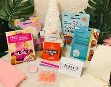 NEW MUM BABY GIFT SET PERSONALISED BOXES TREAT PAMPER HAMPER SOCKS FREE P&P 