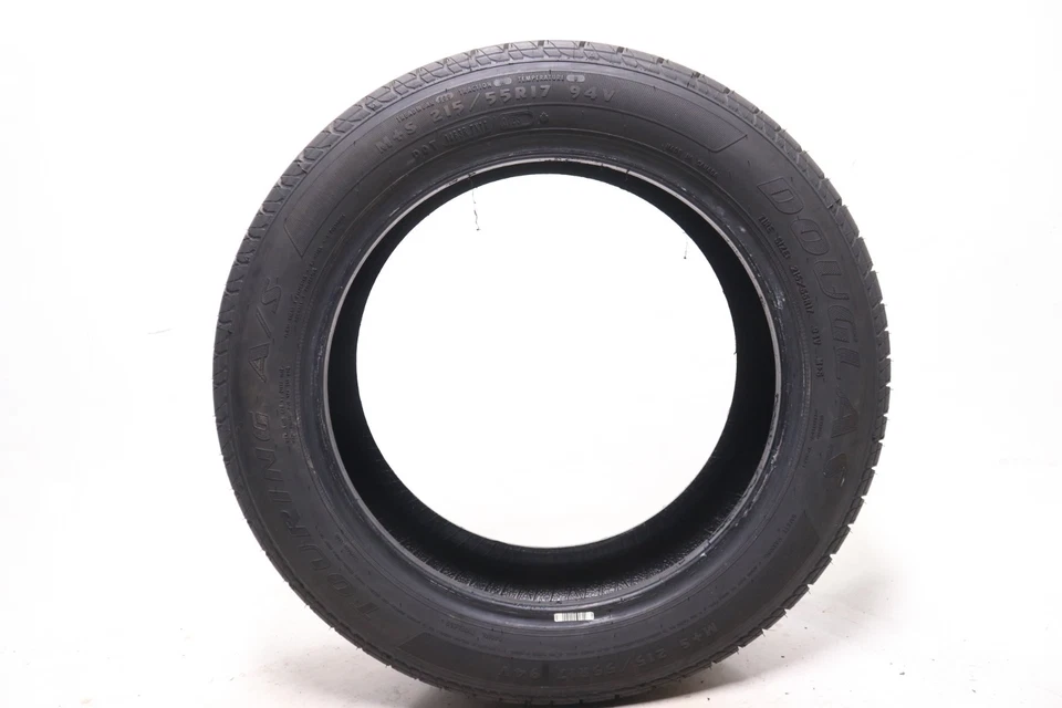 Douglas Touring A/S 215/55R17 usado - 94V - 8/32 Foto 4 de 4