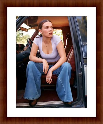 Millie Bobby Brown 8.5 x 11 Candid Color Unframed Collectable Photograph