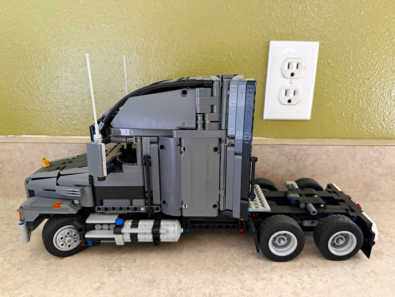 LEGO Gray/Black Semi Truck Tractor Vehicle Build Model (Truck Only)