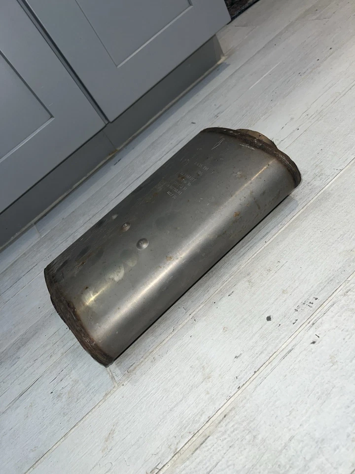 BMW 540i G30 3.0L B58 OEM RESONADOR/MIDPIPE SILENCIADOR CENTRAL 2017-2022 Foto 4 de 4