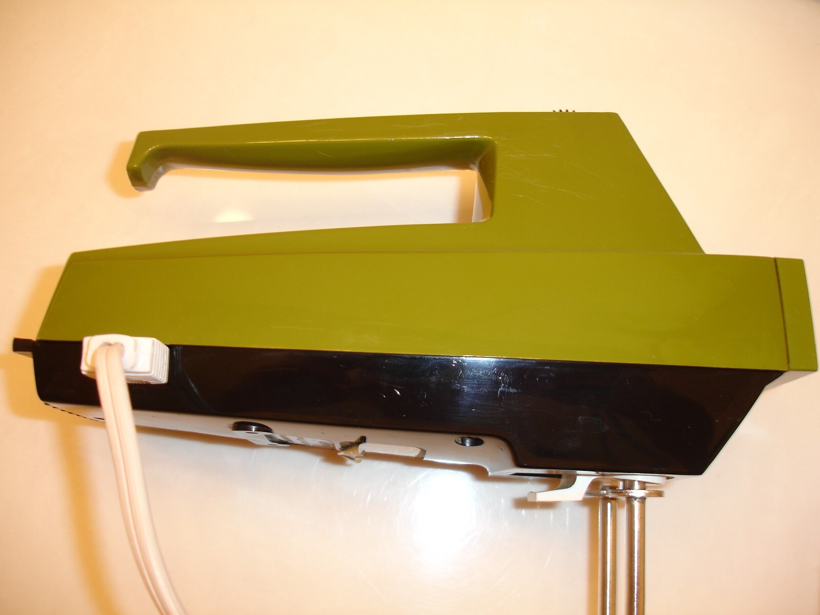 VINTAGE SEARS 3 SPEED HAND MIXER AVOCADO GREEN IN WORKING CONDITION eBay