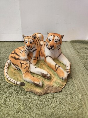 Sherratt & Simpson Tigers 89530, Tiger and Cub Lying Down