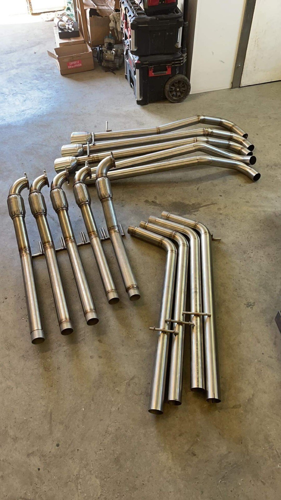 Tube échappement inox pour voiture de tuning et amélioration de sonorité