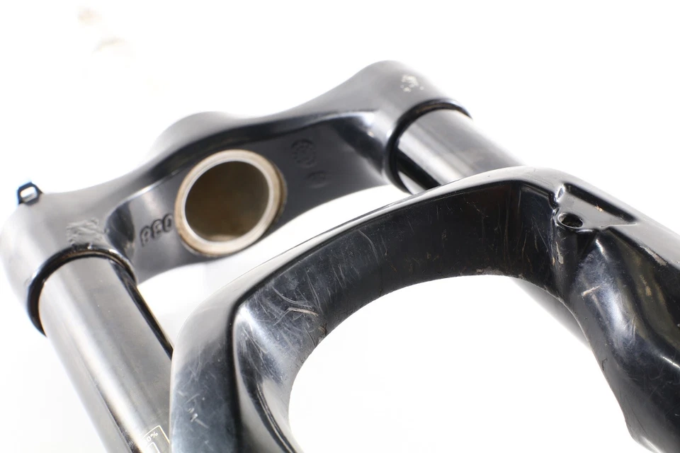 Horquilla Rockshox Revelation 29 140 mm RC3 dirección cónica 15x100 sin refuerzo Foto 3 de 4