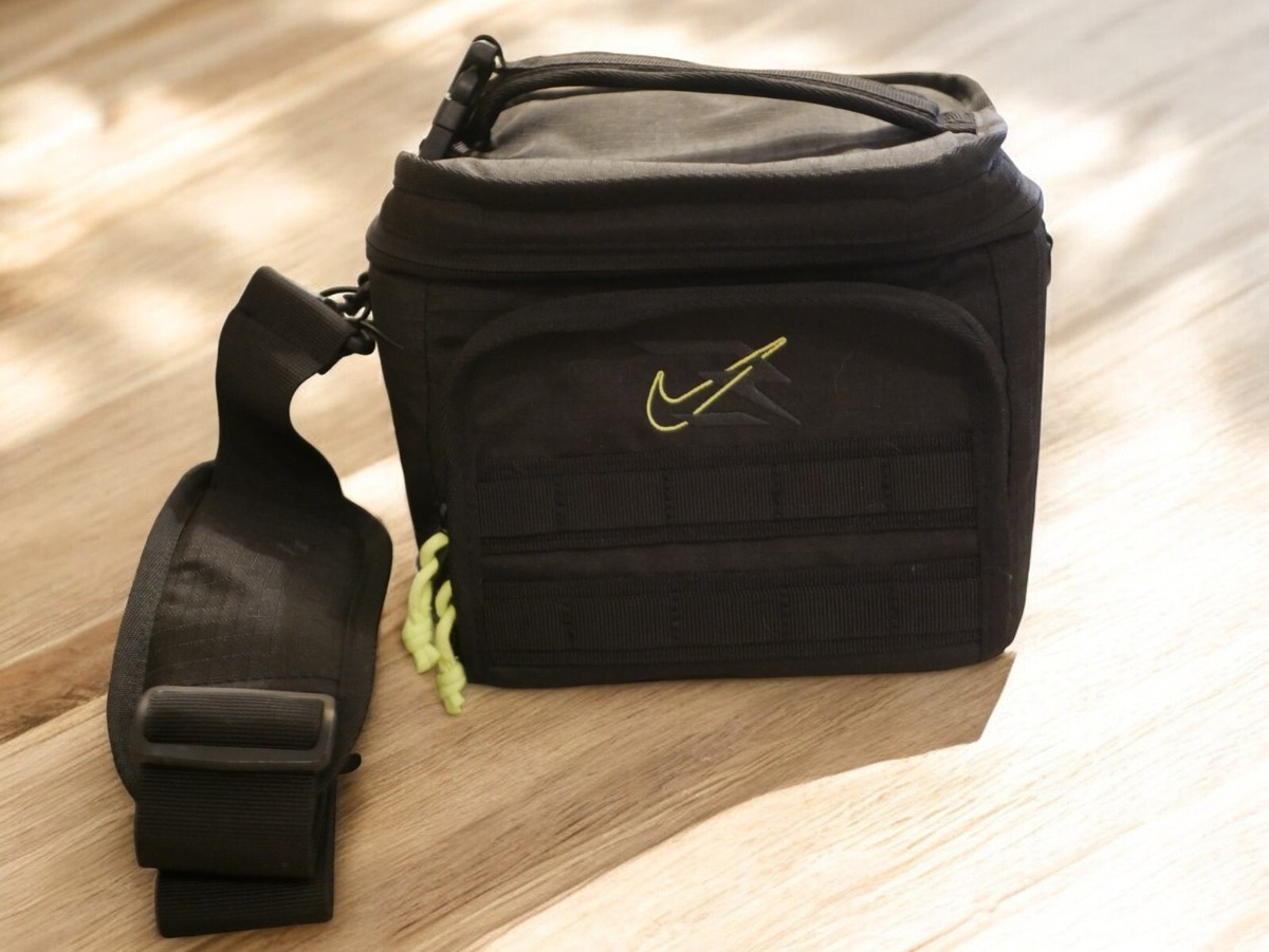 NWT NIKE CUBE SQUARE INSULATED LUNCH BAG BLACK YELLOW SHOULDER