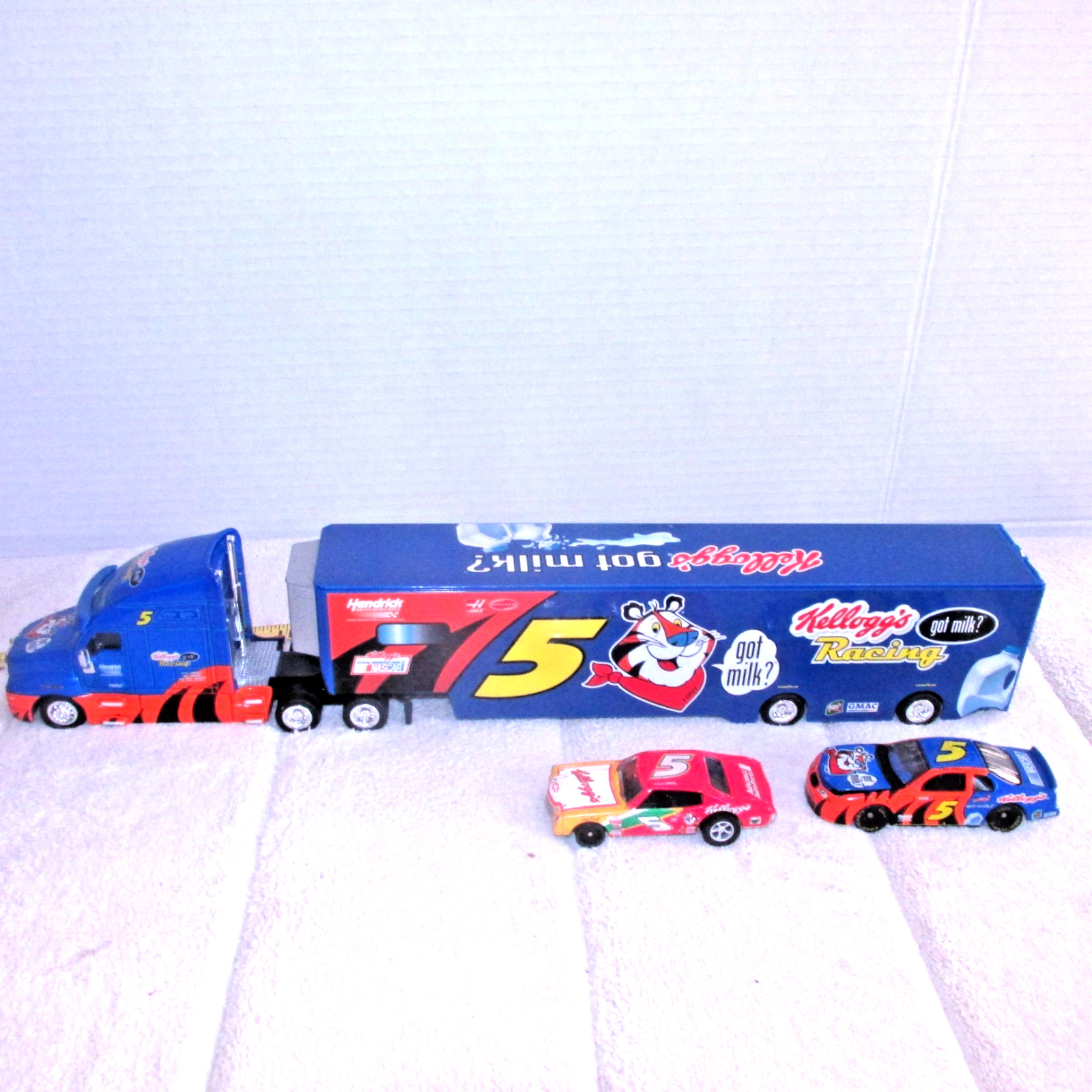 Hendrick Motors Diecast Kellogg's Racing Got Milk? #5 Toy Semi-Truck Nascar 14"