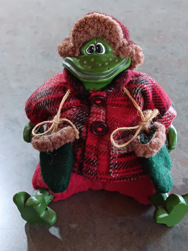 Collectible Figurine Frog Cerimac Head, Hands & Feet. 6.5"×6". Good Condition