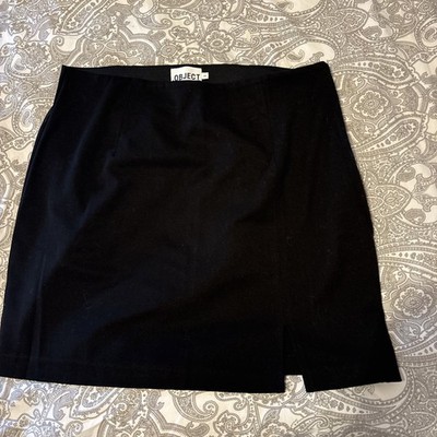 Object   Eleganter Minirock in Schwarz mit kurzem Schlitz vorne