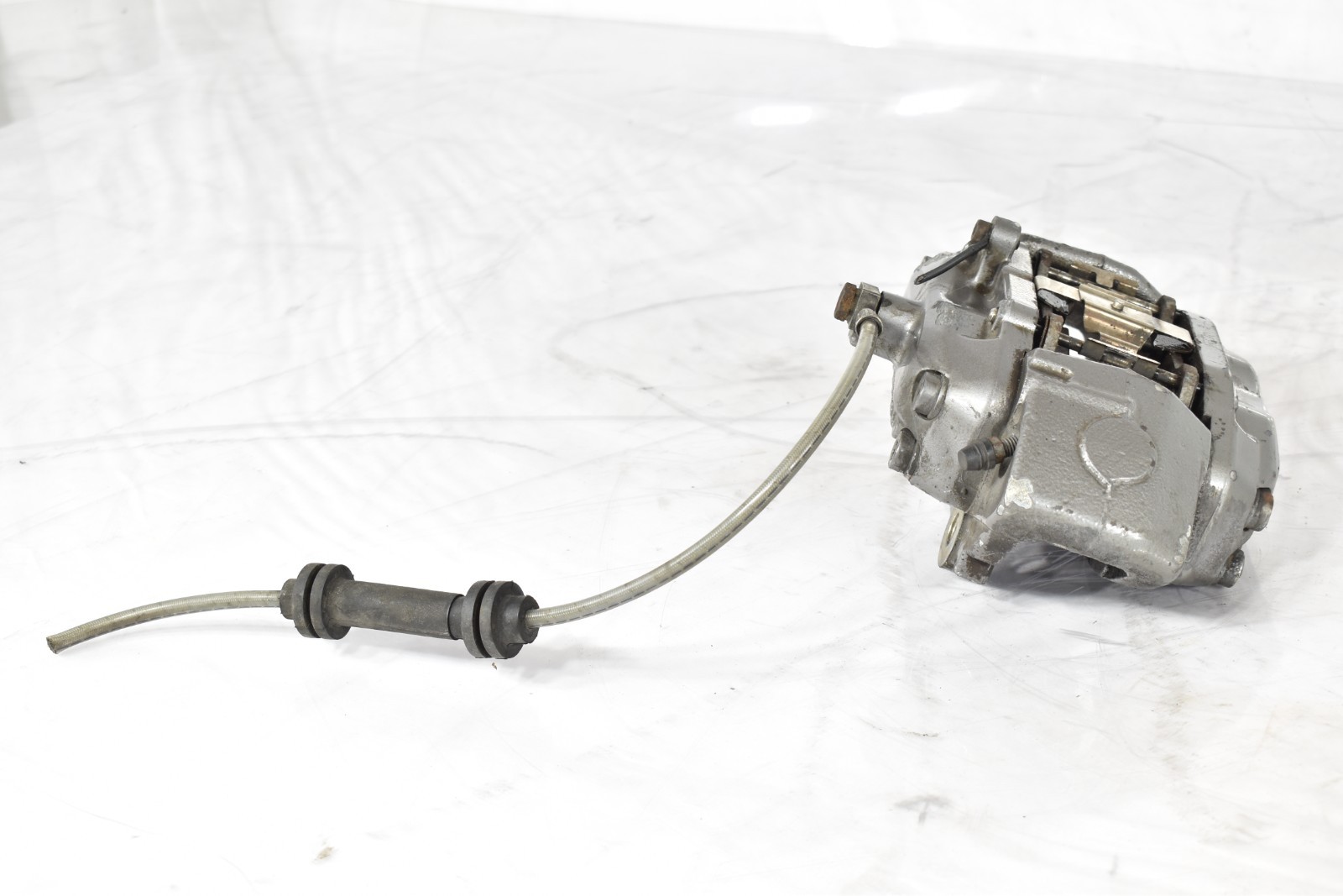 04-08 Maserati Quattroporte M139 Front Left Driver Side Brake Caliper Brembo OEM