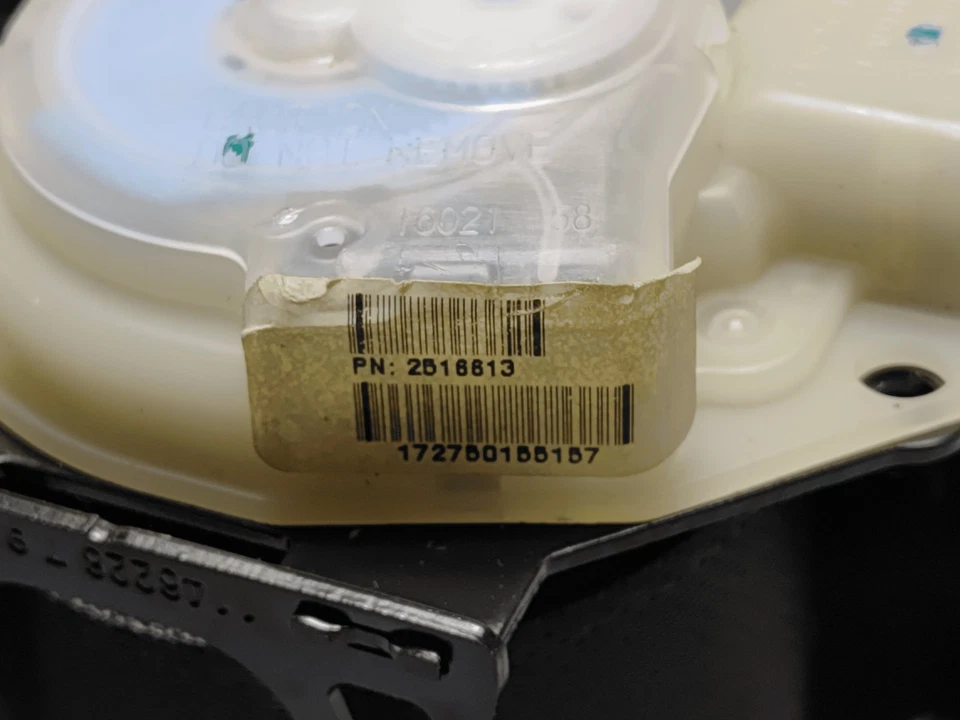 2018 Toyota Camry Rear 2nd Row Passenger Side Seat Belt Seatbelt Retractor OEM - Image 4 of 4