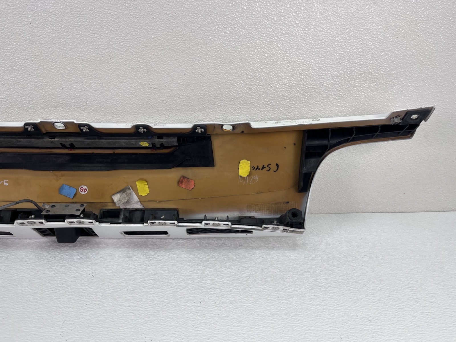 2011 2012 2013 2014 2015 AUDI R8 SPYDER REAR UPPER PANEL COVER W/CAMERA OEM