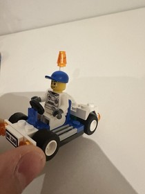 LEGO City Space Centre 3368 2011 100% COMPLETE Retired W/box & Manual & Minifigs