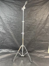 Pearl straight cymbal stand.  Very good condition.