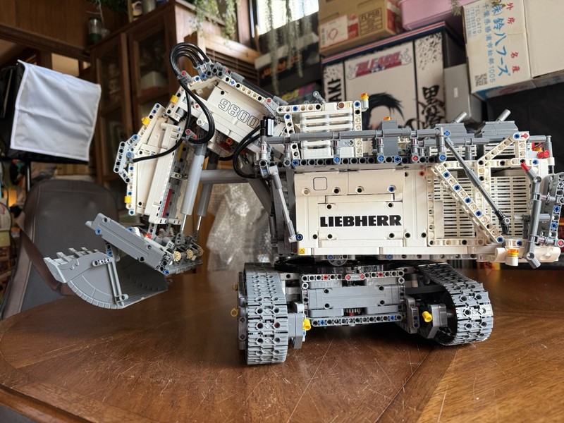 LEGO TECHNIC: Liebherr R 9800 Excavator (42100) Working Incomplete In Stock