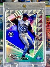 1999 Topps Baseball Cards 24