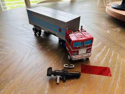 Transformers Earthrise Optimus Prime Leader Class WFC Figure