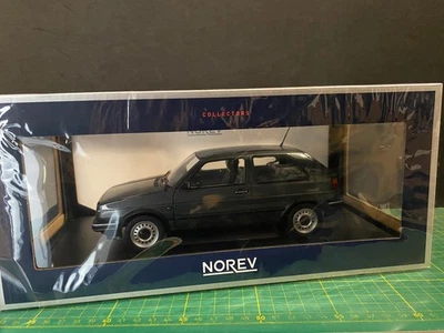 VW Golf 2 CL (1988) Grau Metallic 188556 Norev Neu in OVP 1:18 - Bild 1 von 4