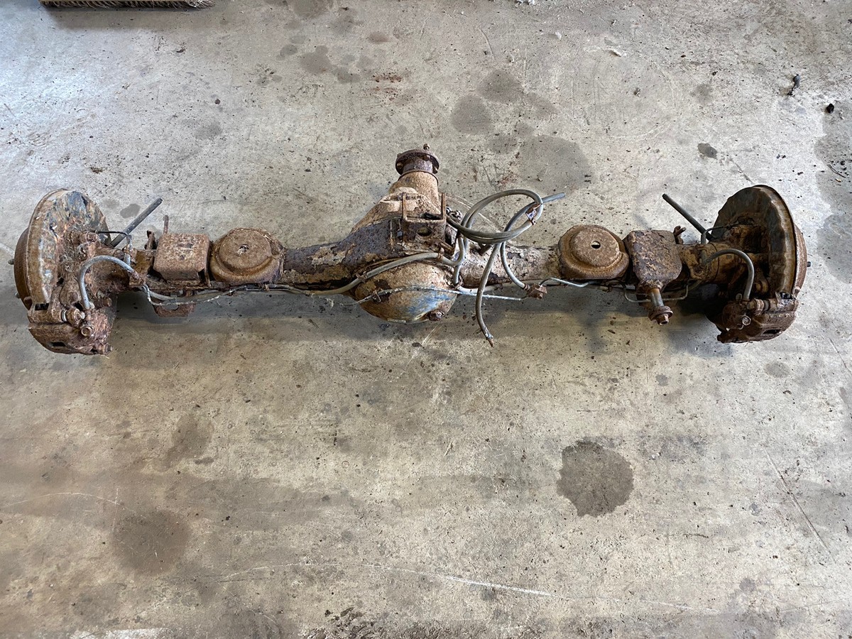 99-01 Isuzu Vehicross Rear Differential Axle 4.30 Ratio 4WD