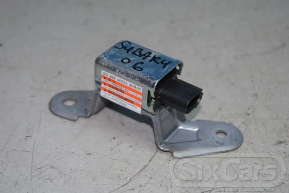 Subaru Impreza 2.0i : calculateur de capteur d'airbag SRS DENSO 98235FE100 18790 - Photo 1/1