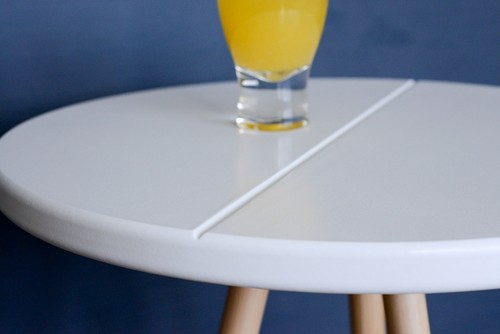 Three legged coffee or end table with a white top in the design of a pill/tablet - Picture 11 of 12
