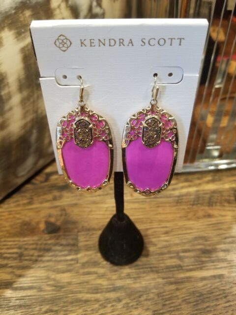 Featured image of post Retired Kendra Scott Earrings - Kendra scott is a jewelry designer based in austin, tx.