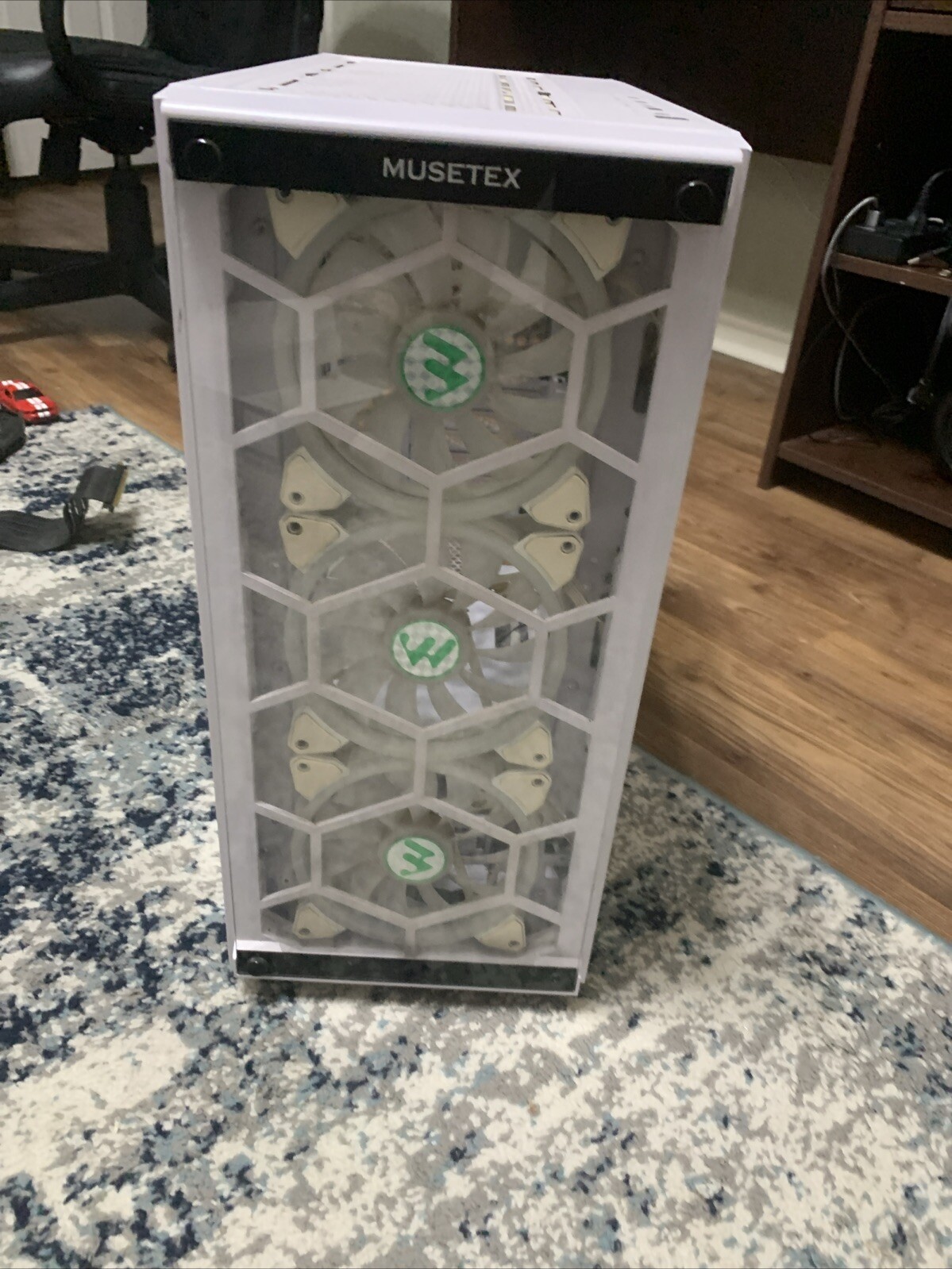 Picture 2 of 6
