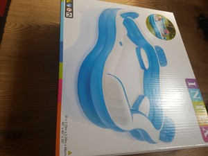 intex swim centre family pool with seats