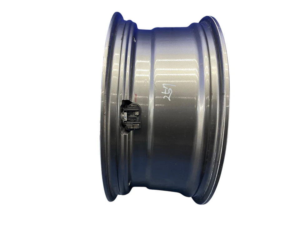 2021 2022 2023 2024 GENESIS G80 18X8 20 SPOKE WHEEL RIM SILVER ALLOY OEM - Image 3 of 4