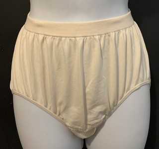 VINTAGE BALI CREAM COLOR STRETCH NYLON HI CUT BRIEF PANTY SIZE 8/9