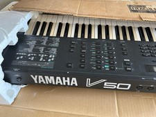 Yamaha V50 Synthesizer 61-Key Keyboard