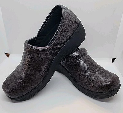 Safe-T-Step 8W Women s Oil & Slip Resistant Brown Flower Clog Work Shoes Nurse