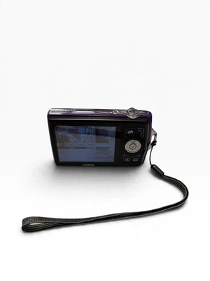 Fujifilm FinePix Z Series Z900EXR 16.0MP Digital No Charger
