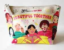IT Cosmetics Ana Jaks Makeup Cosmetic Bag Gre...